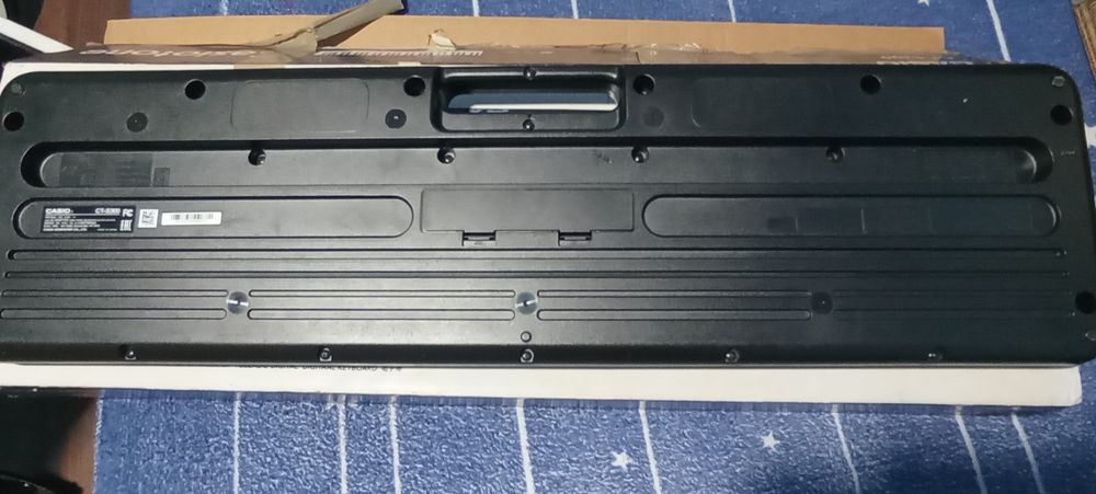 Vând orga Casio CT-S300