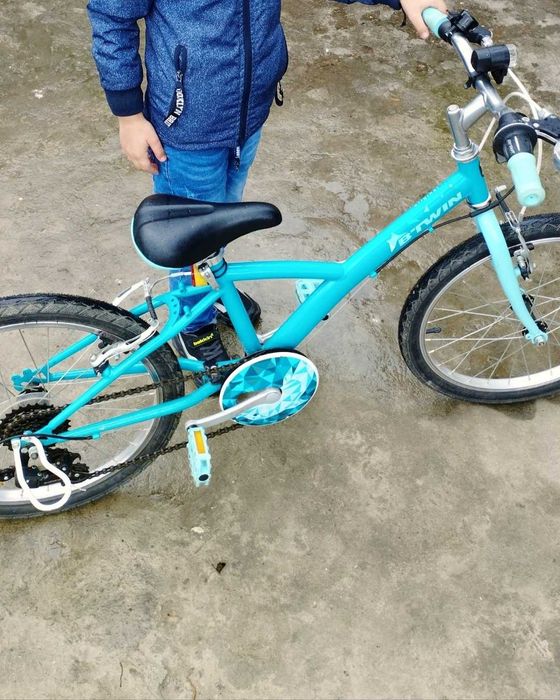 Vând bicicleta Copii -Btwin 20" stare bună