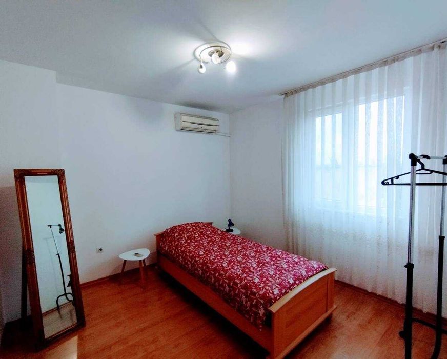 Продава се Четиристаен апартамент в Пловдив, Кючук Париж - 96 кв.м за 1928 €/кв.м - Снимка #3