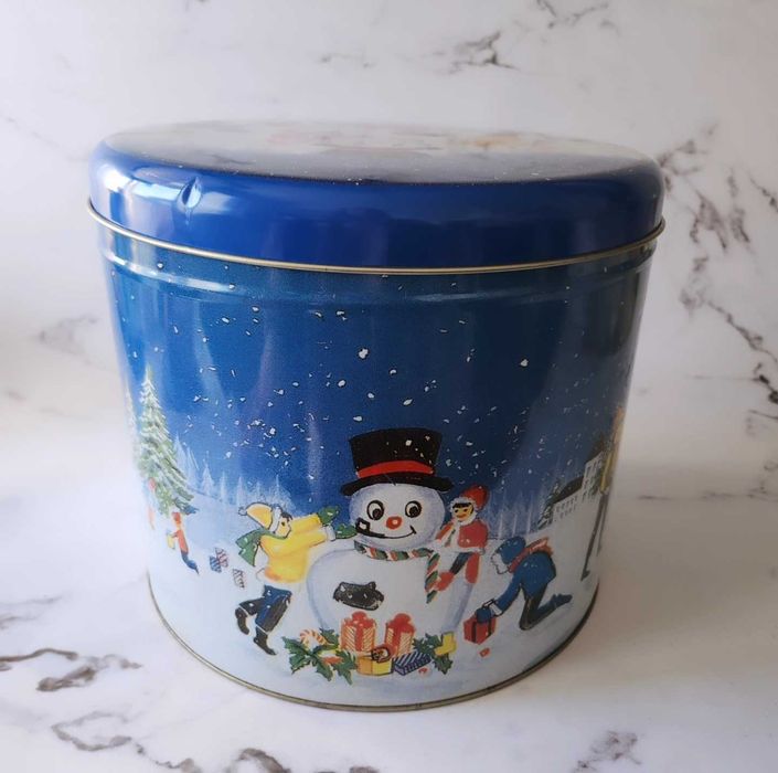 Коледни метални кутии