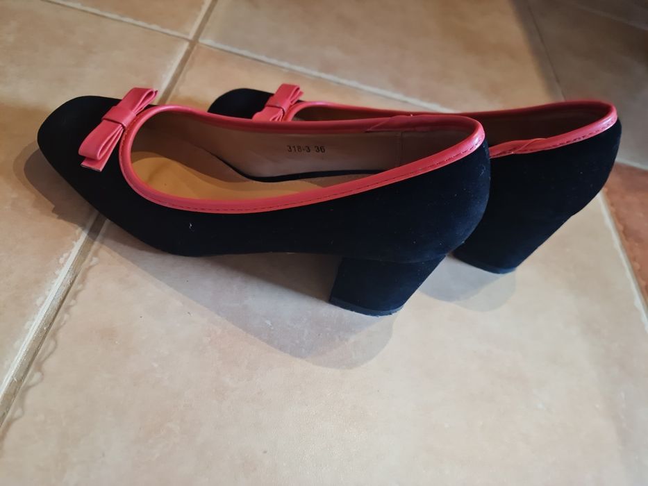 Vand pantofi marimea 35-36