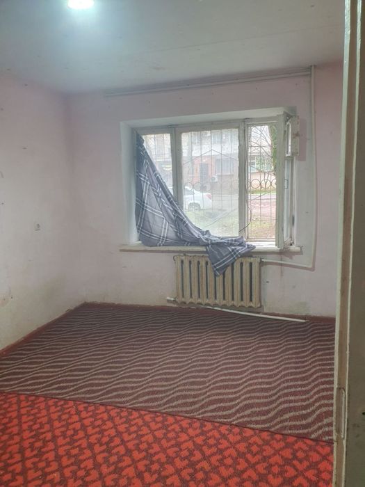 Чиланзар 9.  Продажа. Срочная. 1 комнатная без балкона