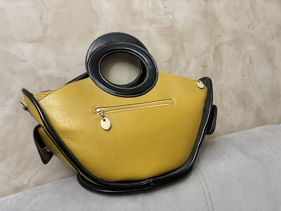 Дамска  чанта от еко кожа в перфектно състояние