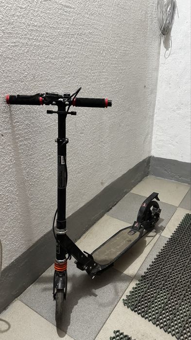 Продам самокат в хорошем состоянии