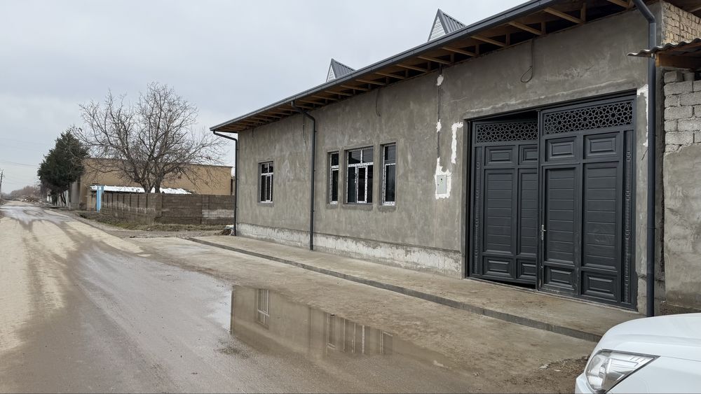 Uy sotiladi yengi qurilgan 2024
