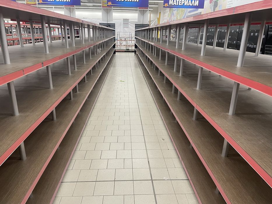 Стелажи за Магазин
