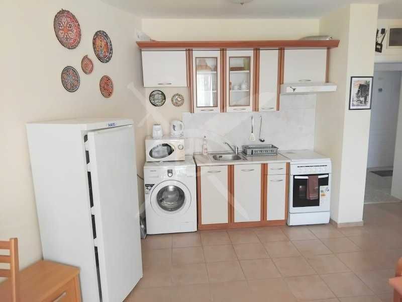 Продава се Двустаен апартамент в Свети Влас - 60 кв.м за 1350 €/кв.м - Снимка #2