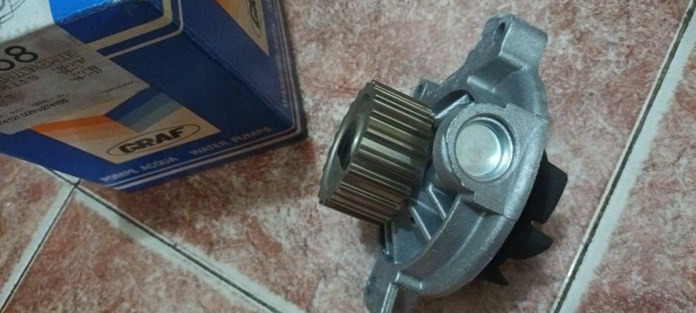 Vand Pompa apa,NOUA,vw T4,crafter,Lt,volvo