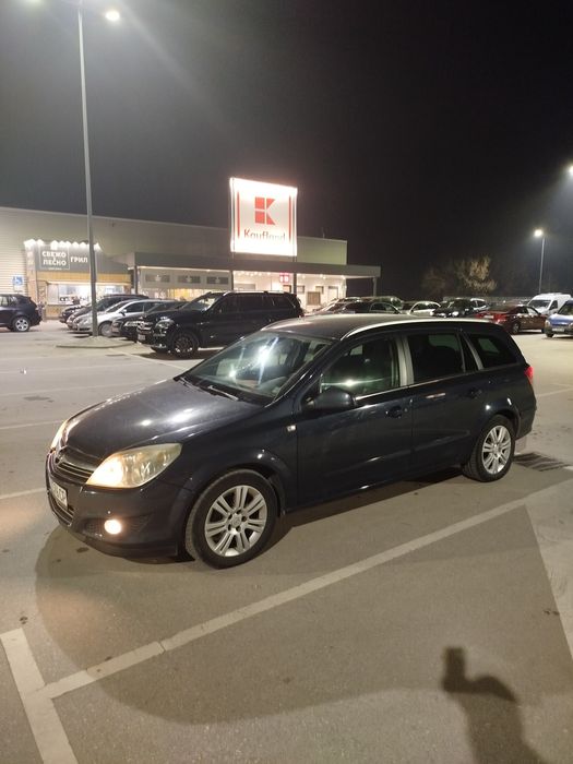 Opel Astra H 1.7 2550€