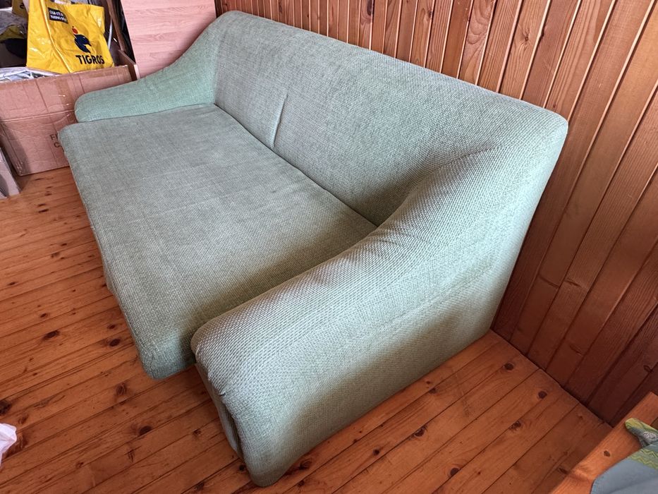 Немски разтегателен диван