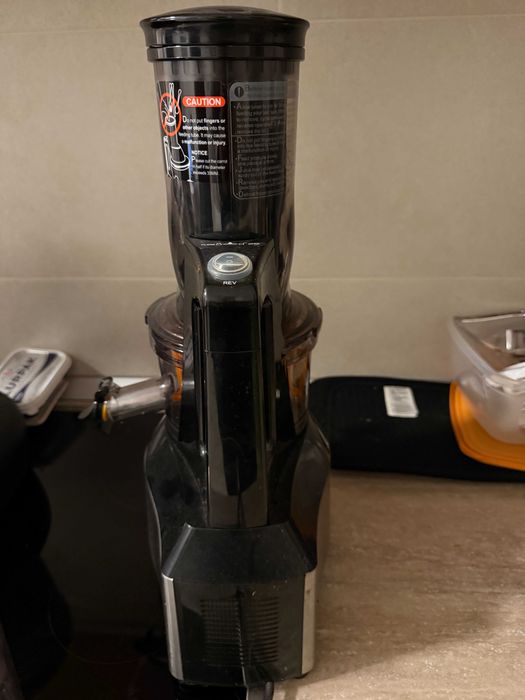 Storcător fructe și legume BIOVITA, cu melc, presare la rece