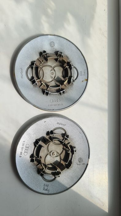 Колпачек на диски audi  ауди машины