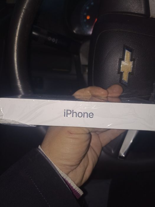 Продается новый айфон13