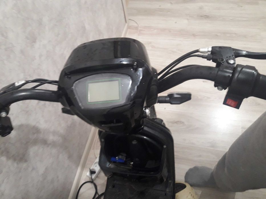 Продаю скутор sk8