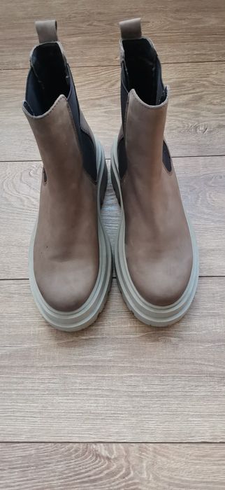 Ghete din piele nubuck