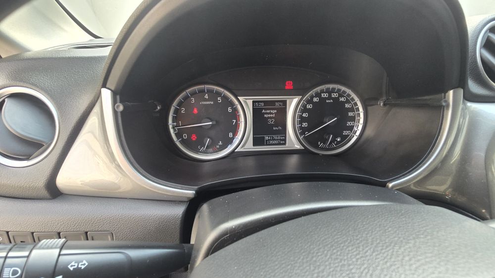 Suzuki Vitara 1586 cm3 * 129 CP* 2017