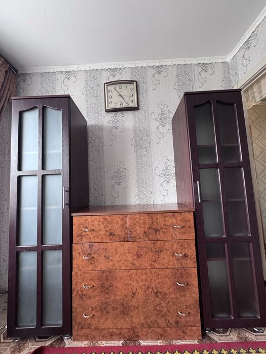 Комплект шкафов и комод