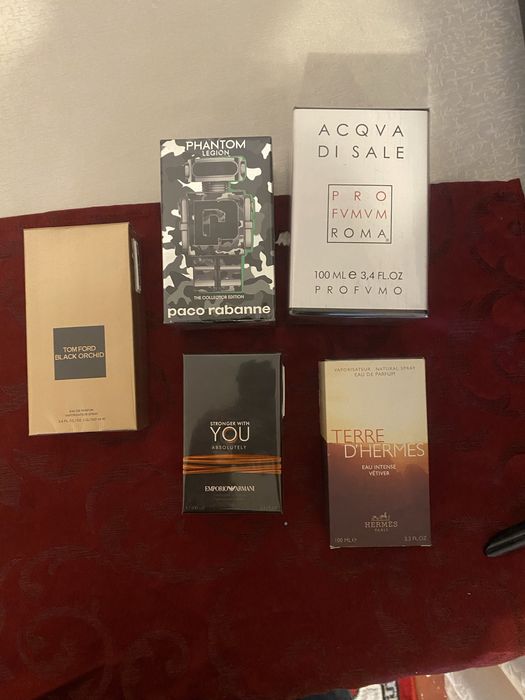 Vand parfumuri originale