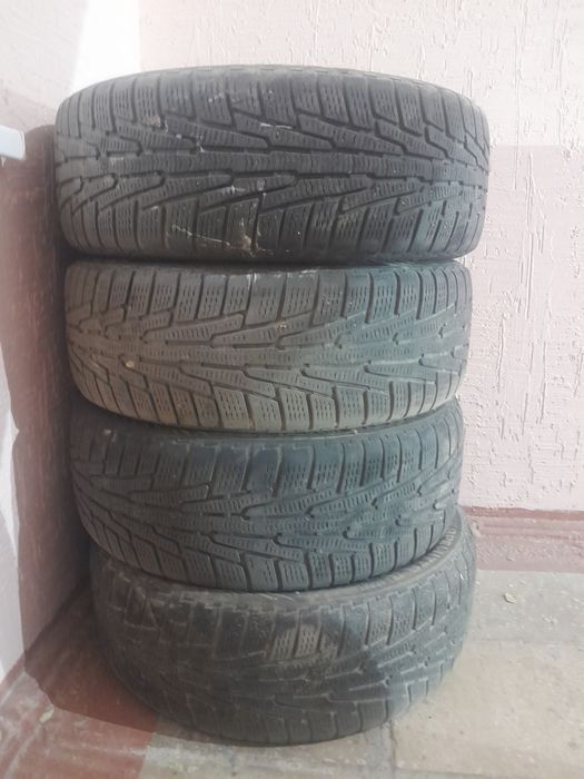 Зимний шины 235/55/19