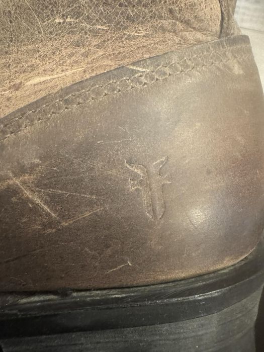 Дамски ботуши Frye