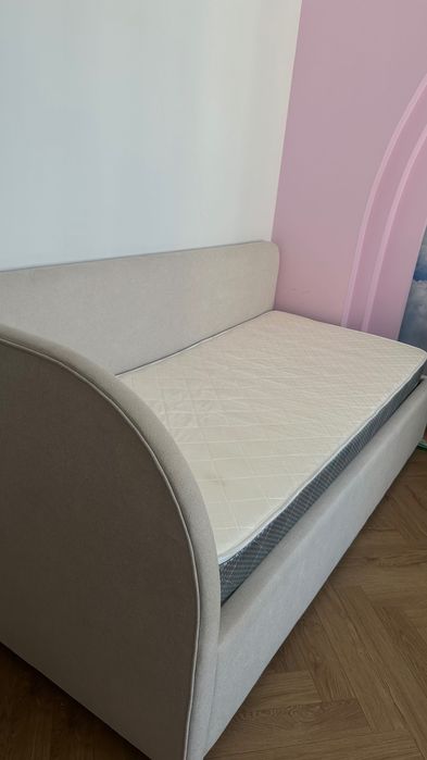 Продается кровать 200*90