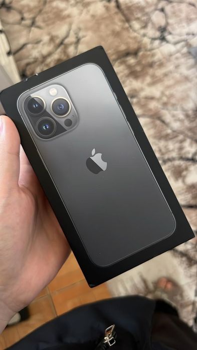 Продам Айфон 13про