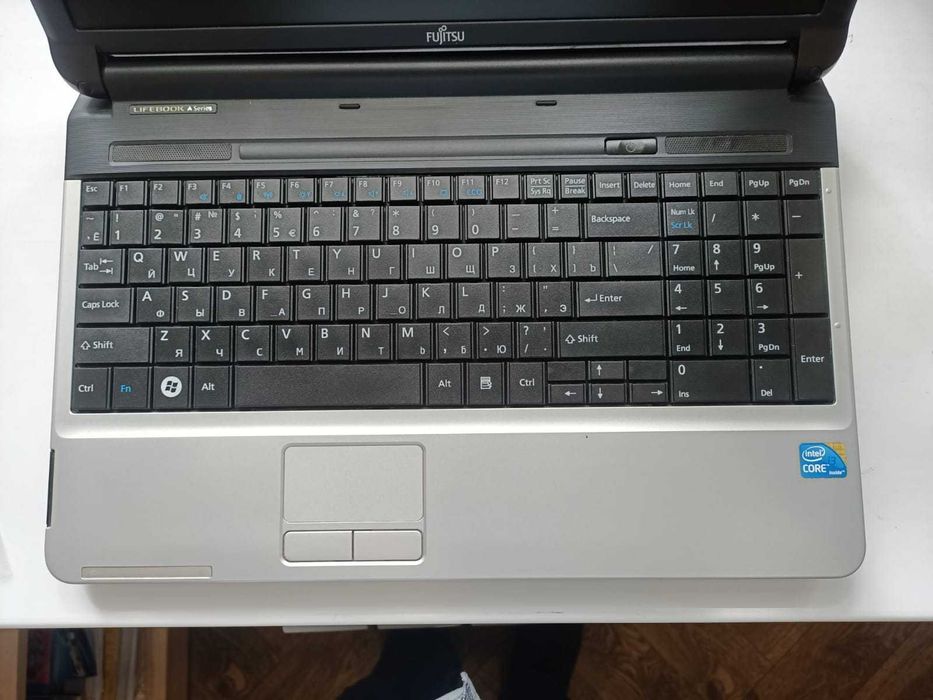 Ноутбук Fujitsu lifebook a530 Core i3