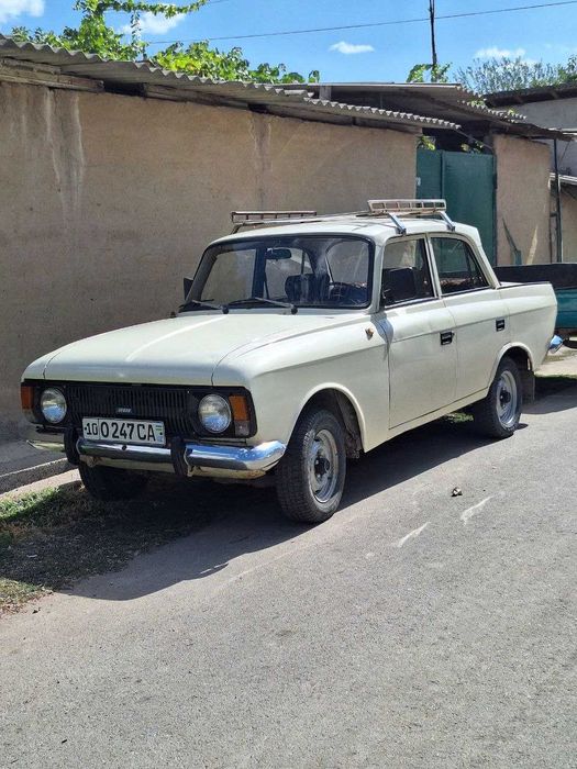 Срочно! Moskvich 412 . s precepom.1990г. в хорошем состоянии на бензе