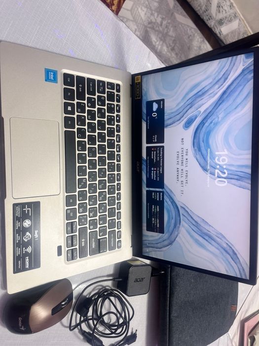 Продаю ноутбук Acer Swift 1