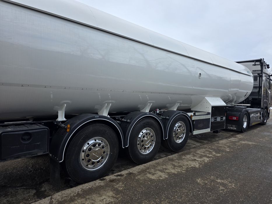 Semiremorca cisterna GPL