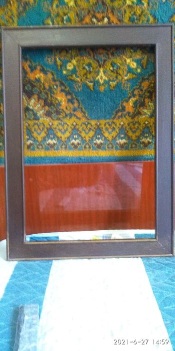 Рама для картины или фотографии, цена 60000 сум.