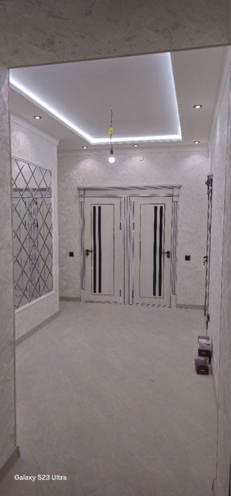 3-хоналик квартира, евро ремонт килинган, янги уй хеч ким яшамаган.