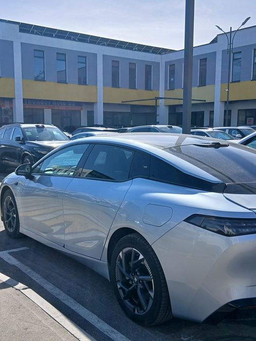 Electro car Aiways U5