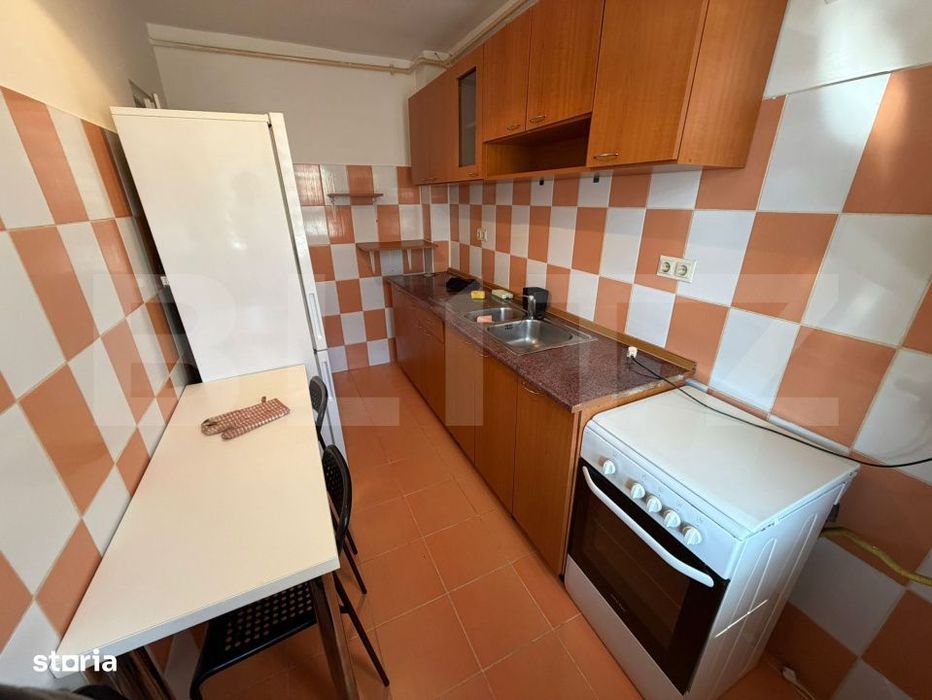 Apartament 1 camera, decomandat, parcare, zona Florilor