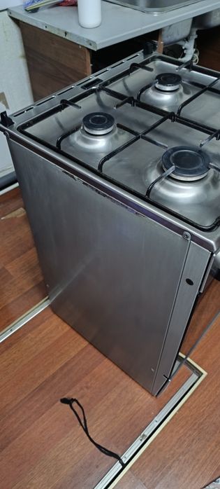 Продам газовую плиту Bosch