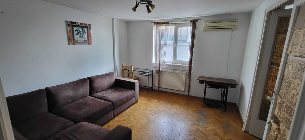 Apartament 3 camere ultra ultracentral, semidecomandat