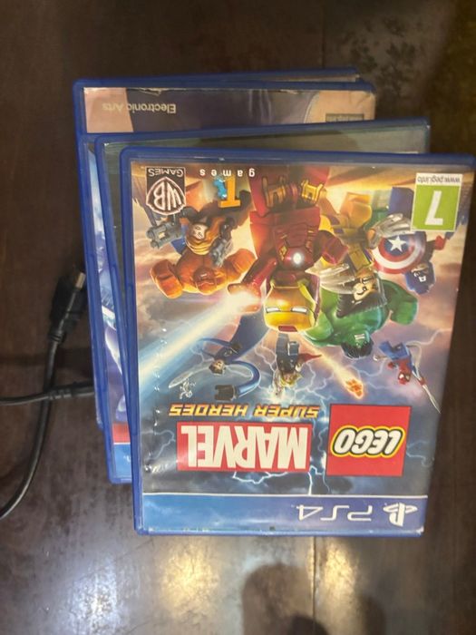 PS4 Плейстейшън конзола