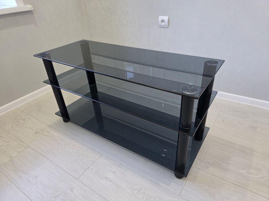 Столик под телевизор.