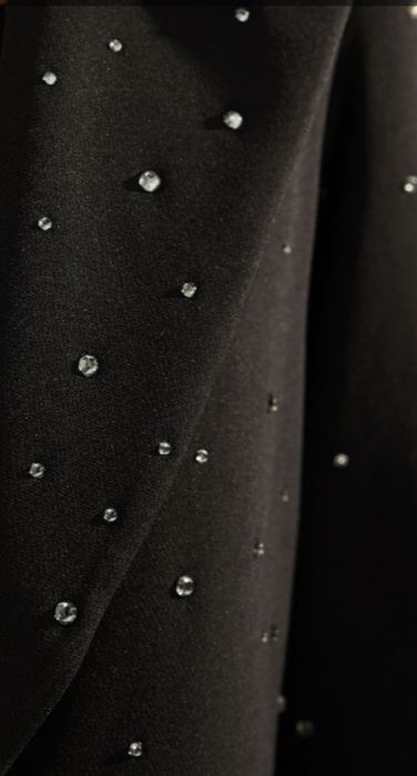 Дамско сако с инкрустирани камъчета