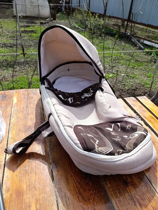 Коляска с переноской в комплекте б/у