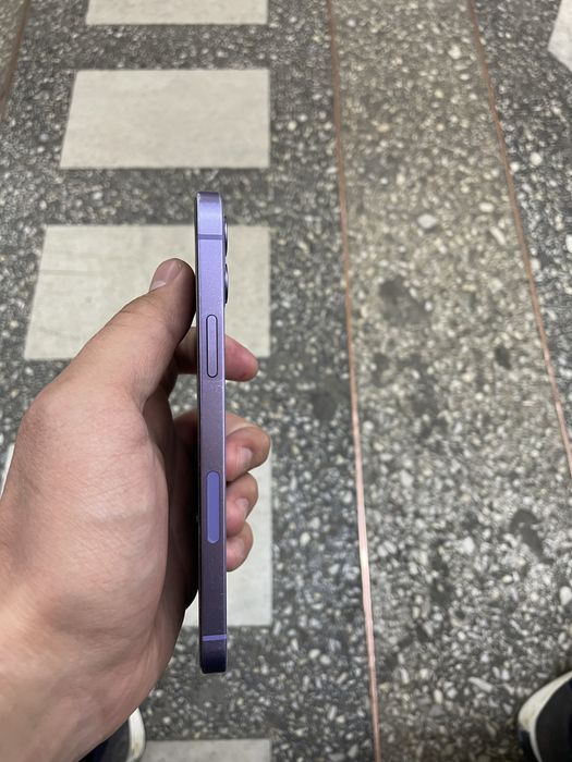 Айфон 12 64 гб все работает