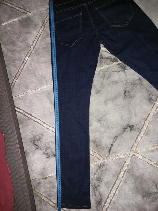 ОРИГИНАЛНИ мъжки дънки DSQUARED2 във перфектно състояние