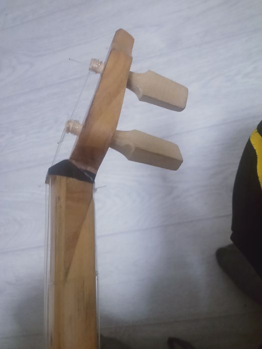 ДОМБЫРА хорошая В ХОРОШОМ состаяние