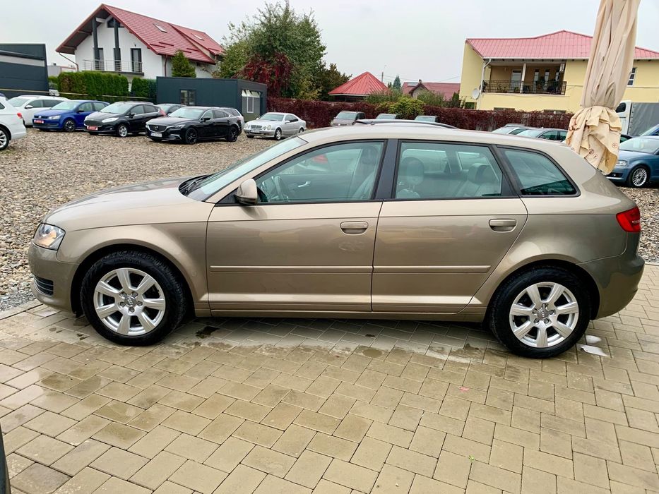 AUDI A3 Sportback 2010 — imagine 4