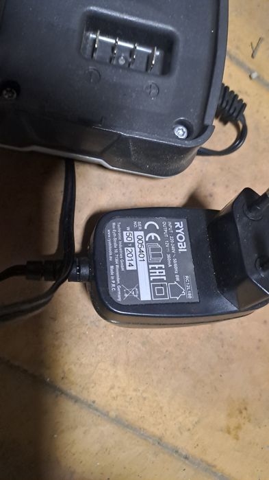 Incarcator filetanta ryobi