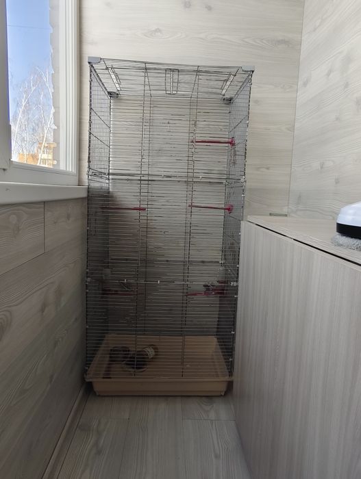 Продам клетку для попугаев