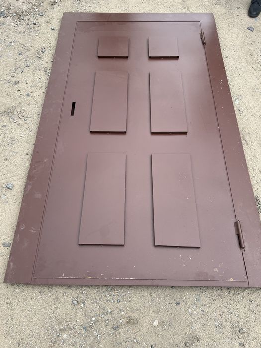 Продам дверь металическую