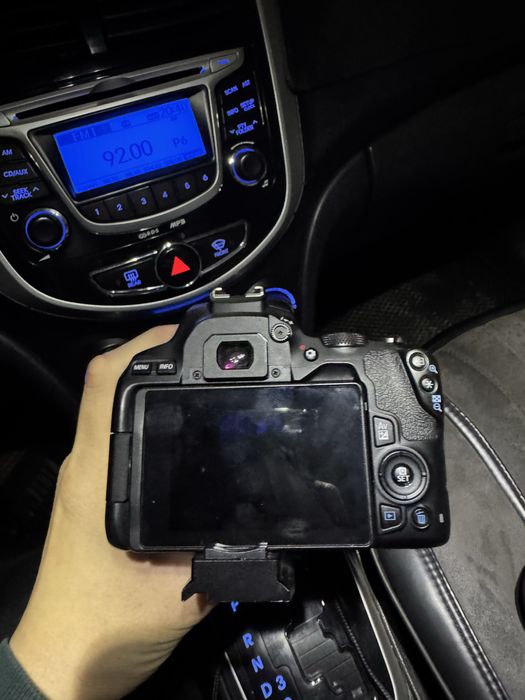 Canon 250d +объектив