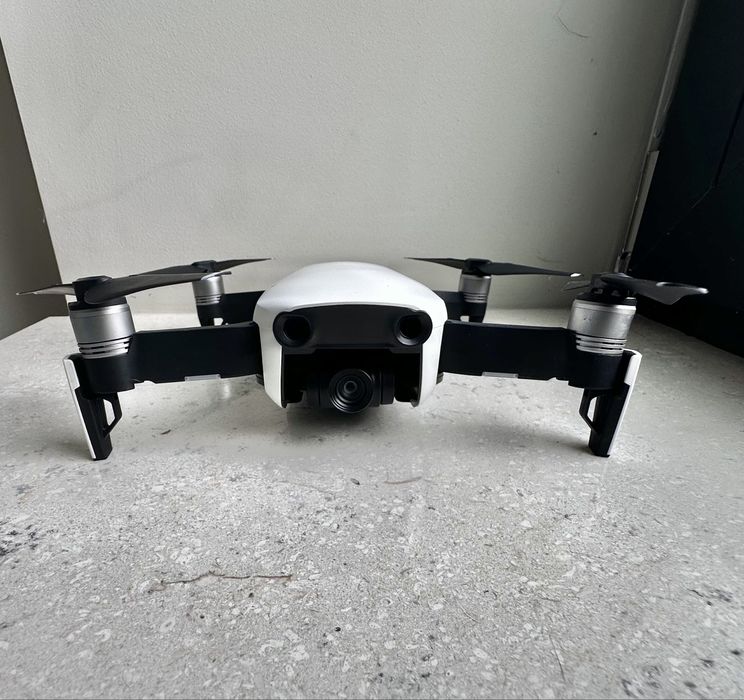 Дрон Dji Mavic Air