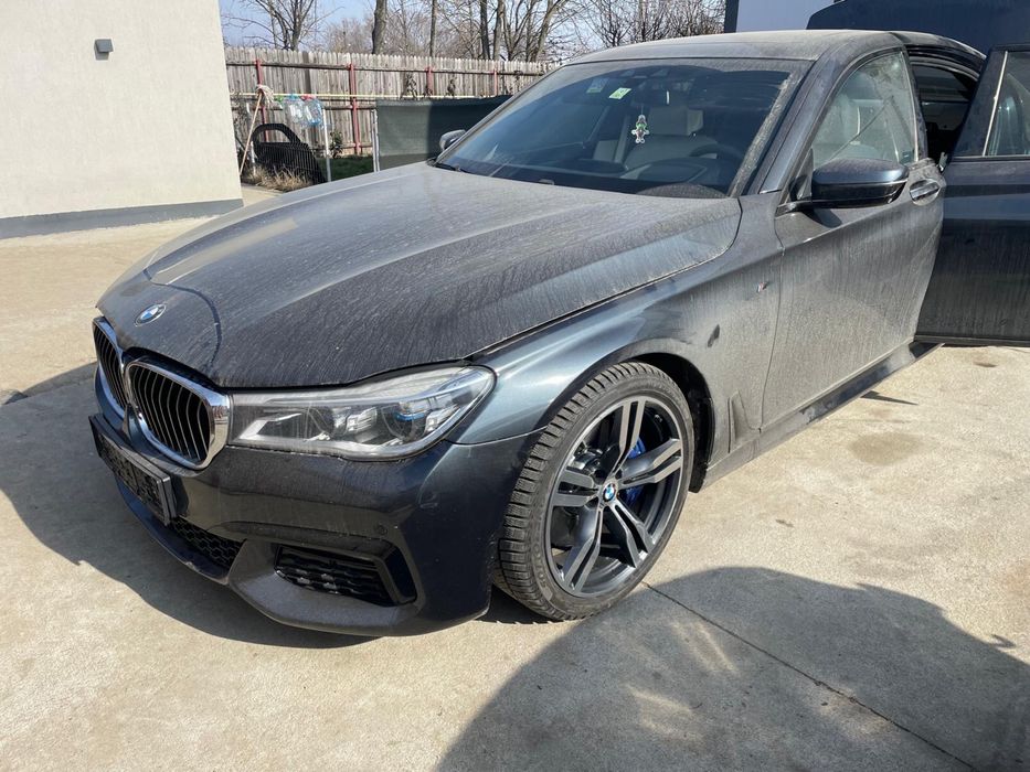 Oglinda stanga / dreapta BMW g11 / g12 seria 7 cu asistenta si camera / europa / impecabile